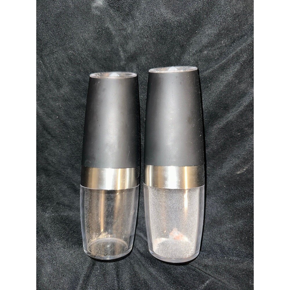 Automatic salt and pepper shakers